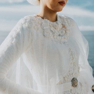 Mermaid- cut Stretchable Lace Gown